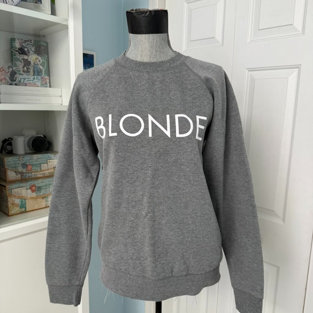 BRUNETTE the Label “BLONDE” Grey Sweater – Size M/L